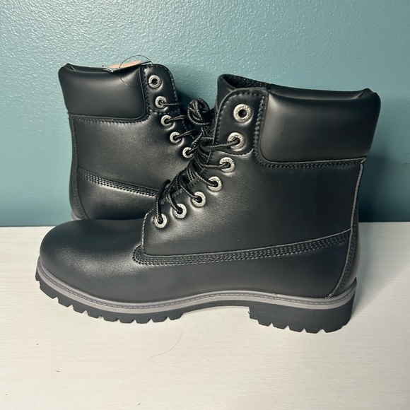 Lugz men’s boots size 9, brand new never worn. - Picture 5 of 9